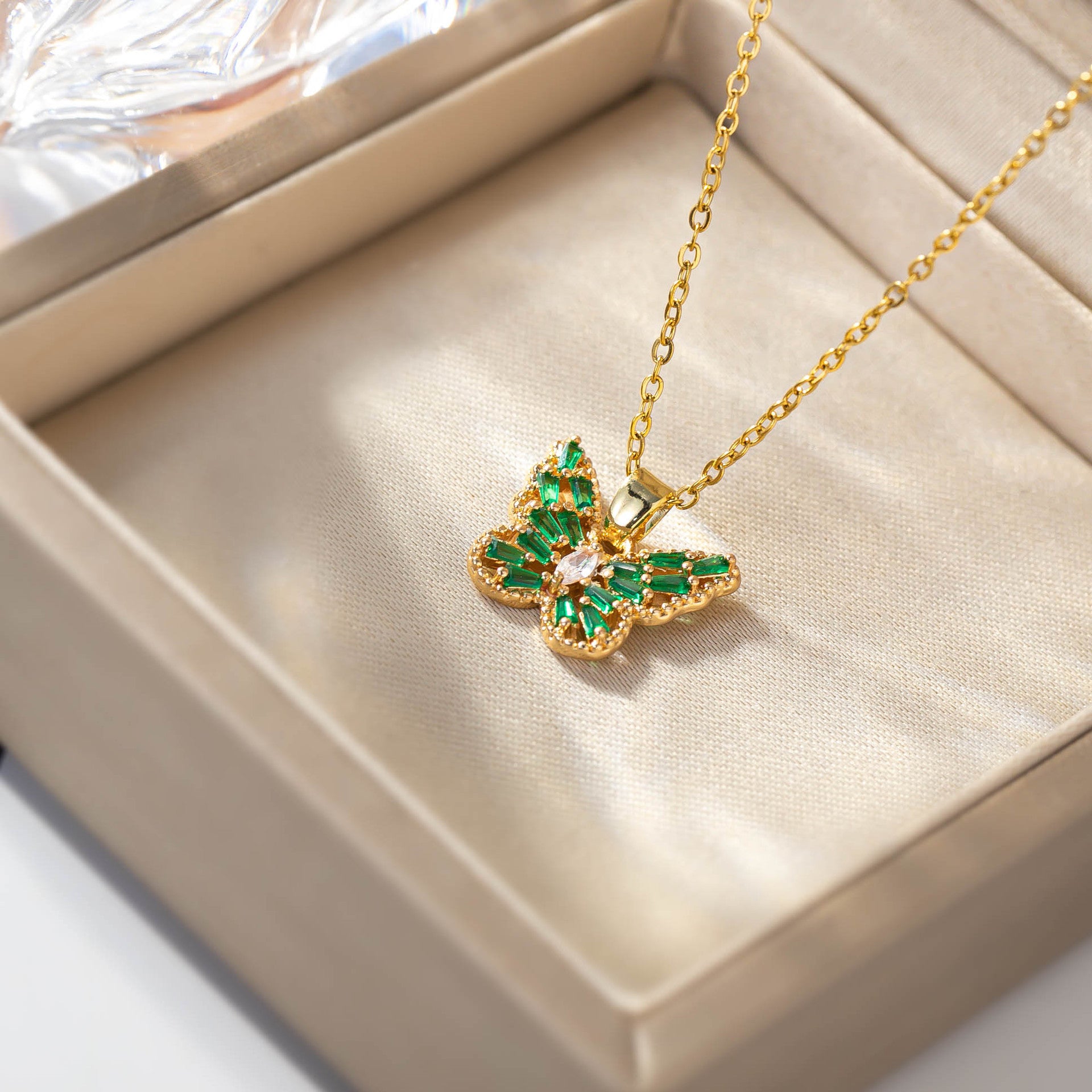 Wholesale Zircon Butterfly Titanium Steel Clavicle Necklace